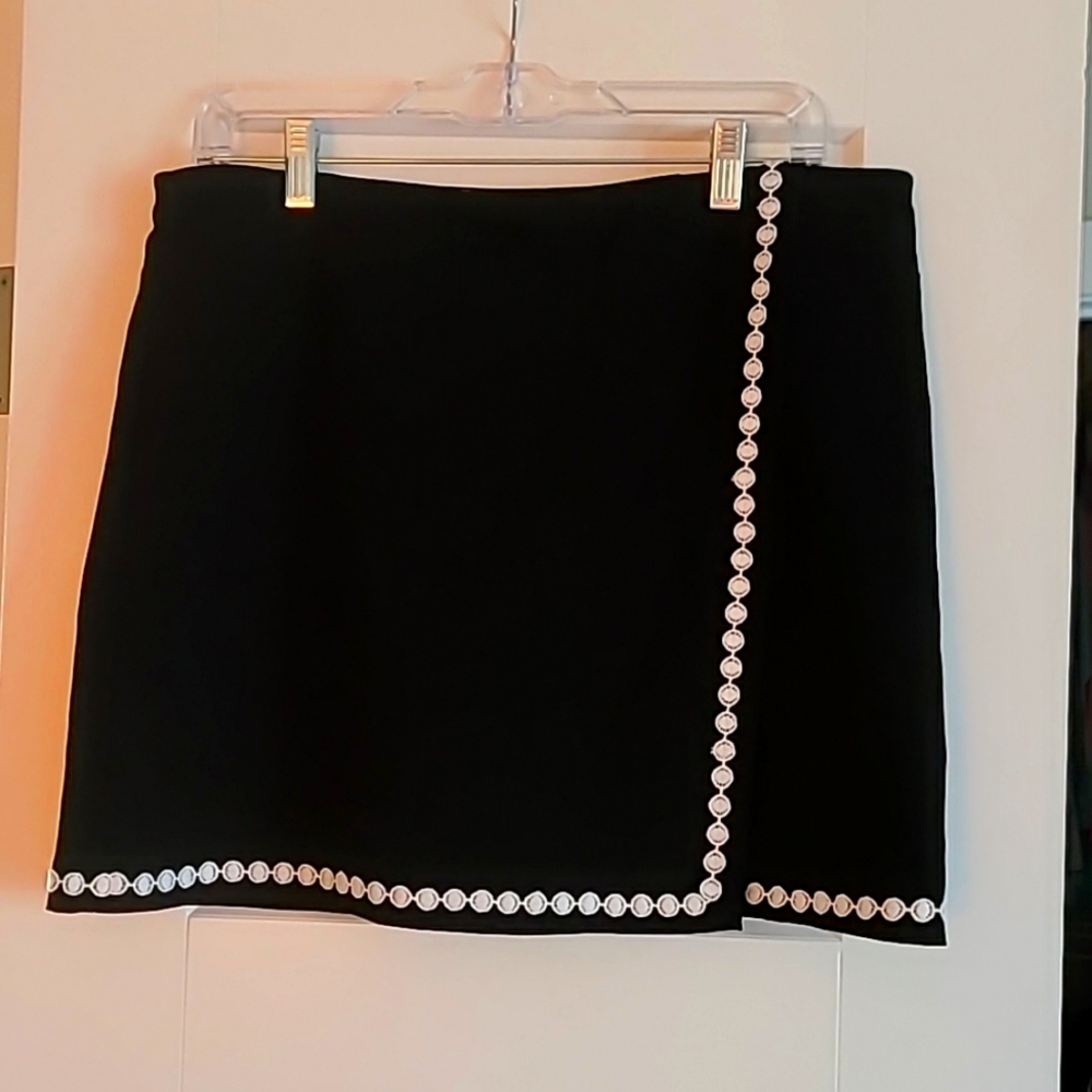 Belle Beach By Kim Gravel Ric Rak Trim Woven Skort - Gem